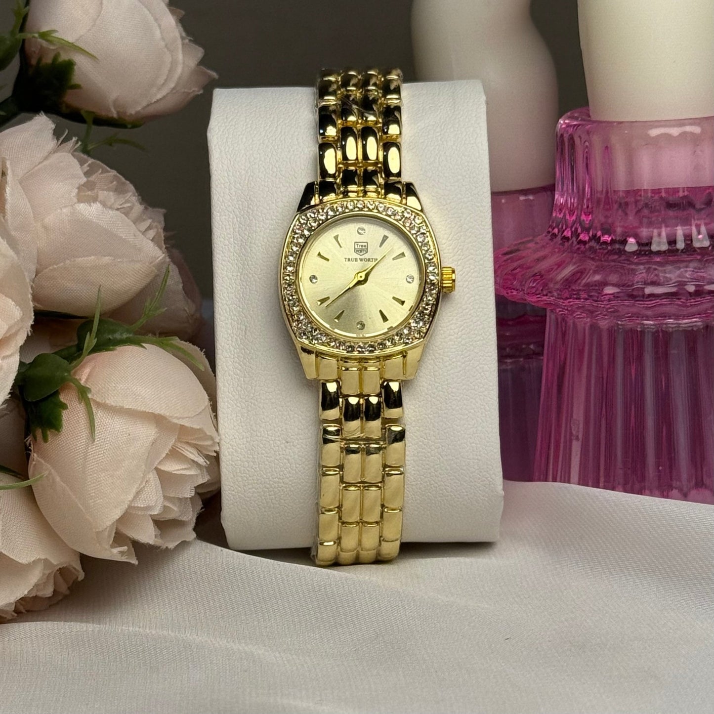 Classic Gold Round Dial with Crystal Crown Finish. - AESTHETIC WATCHES