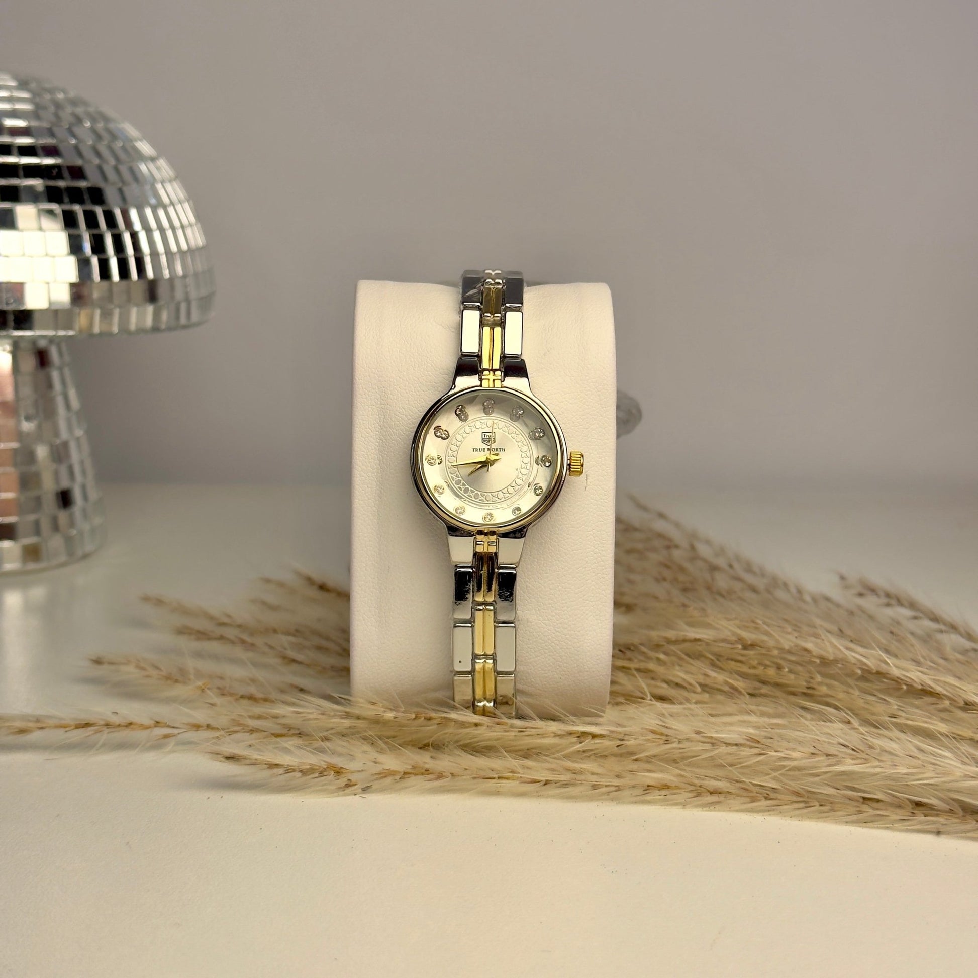 Dual - Tone Watch For Slim Wrist - AESTHETIC WATCHES