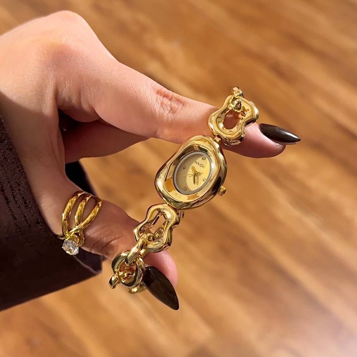 Élise Dorée - AESTHETIC WATCHES