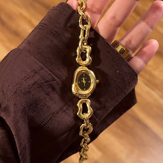 Élise Noire - AESTHETIC WATCHES