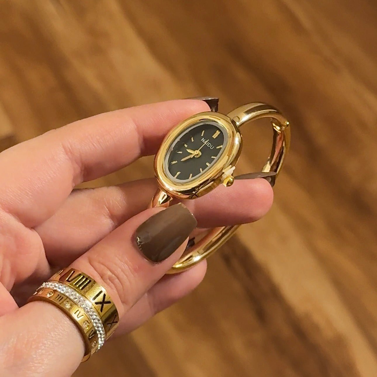 Emerald Green ( Minor Fault ) - AESTHETIC WATCHES
