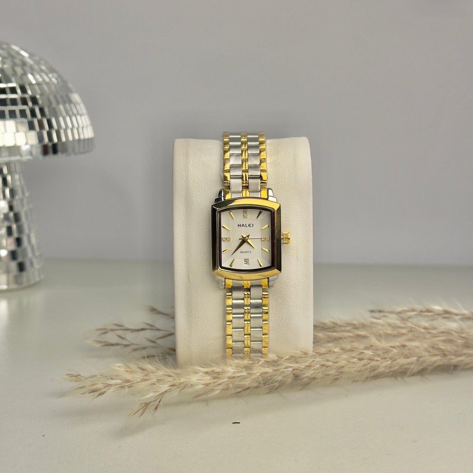 HALEI - WATER RESISTANT - AESTHETIC WATCHES