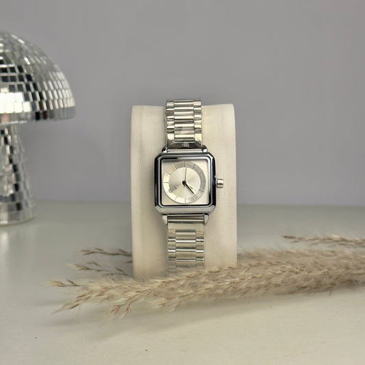 IEKE - AESTHETIC WATCHES