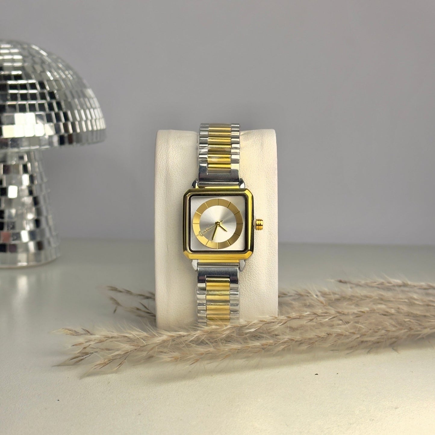 IEKE - AESTHETIC WATCHES