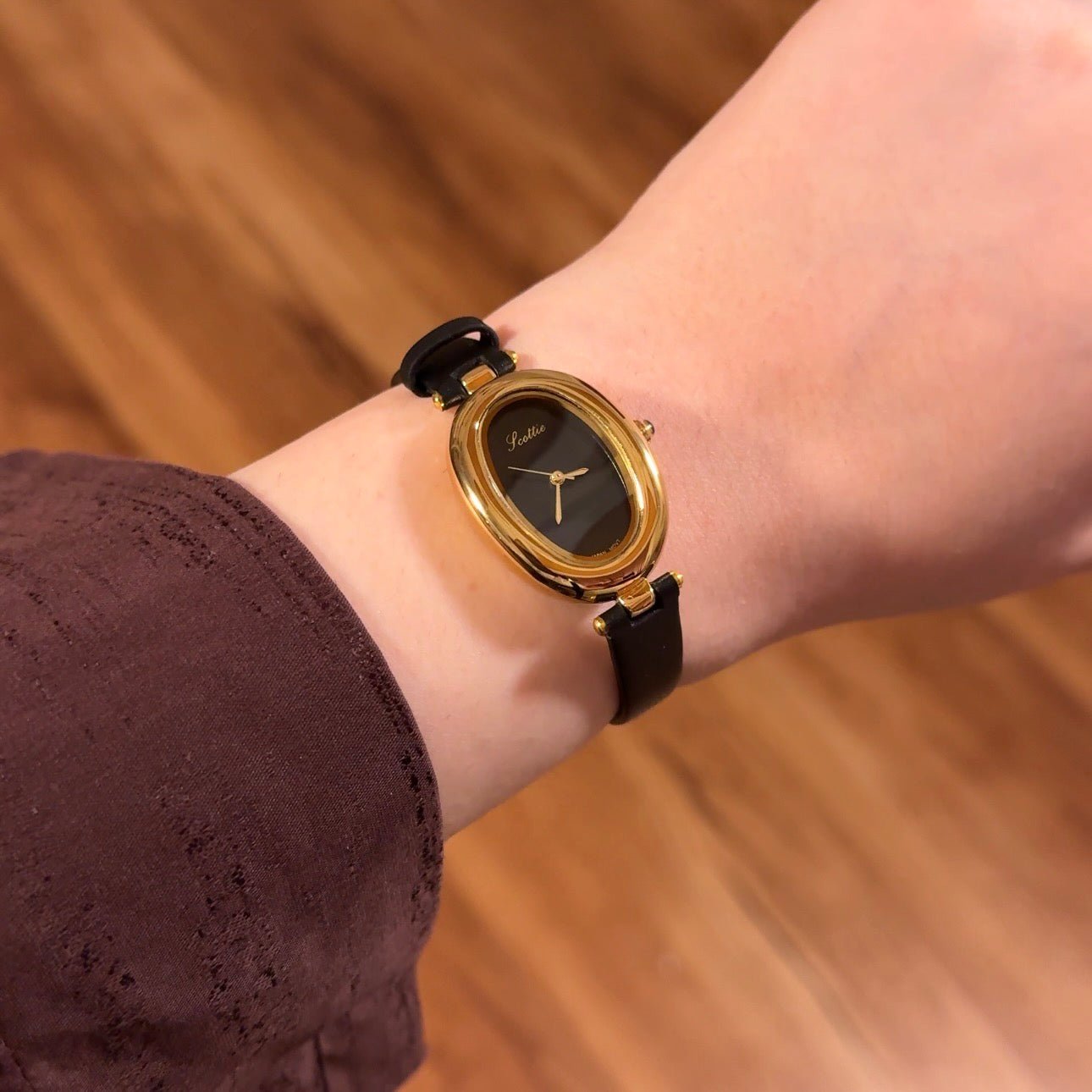 Noir Cherry - AESTHETIC WATCHES