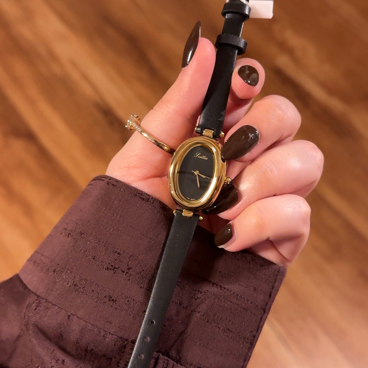 Noir Cherry - AESTHETIC WATCHES