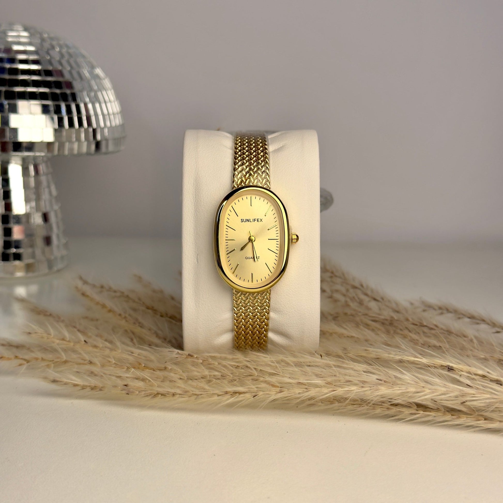 Oval Golden Dial Watch for Her - AESTHETIC WATCHES