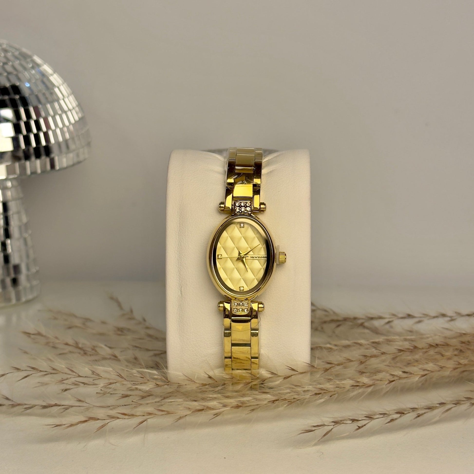 PREMIUM Golden Watch For Her - AESTHETIC WATCHES