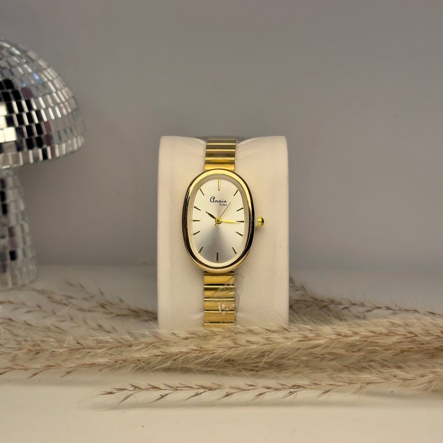 PREMIUM OVAL DIAL - AESTHETIC WATCHES