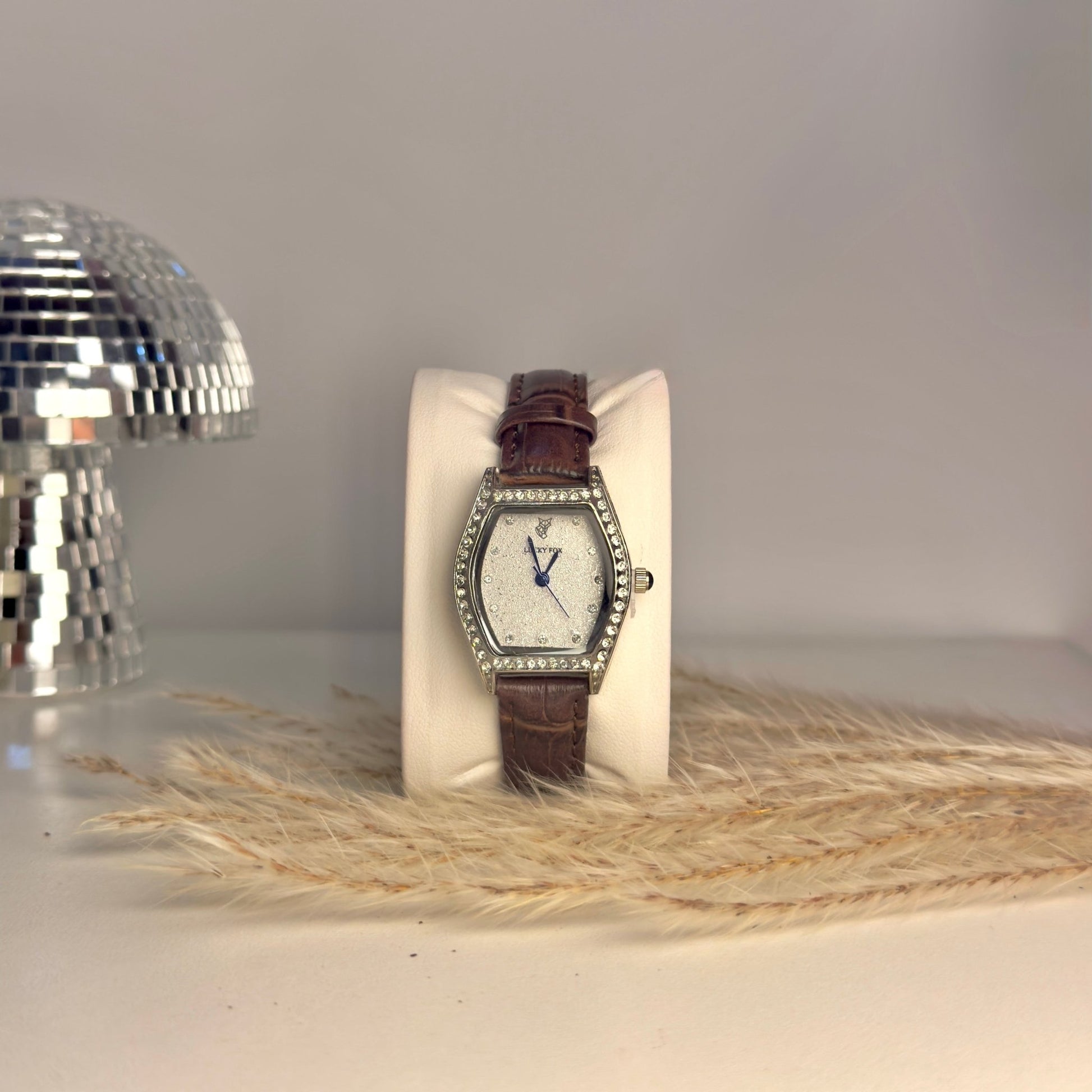 Premium Shimmer Dial Silver Brown Ladies Watch - AESTHETIC WATCHES