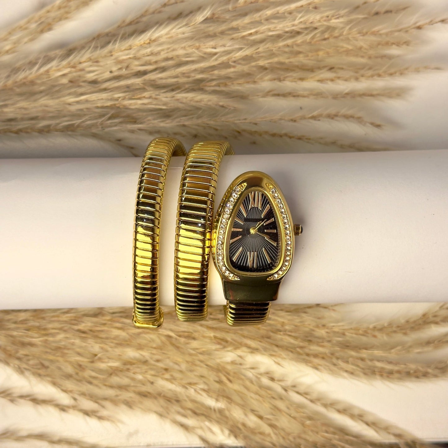 Serpenti Black Dial - AESTHETIC WATCHES