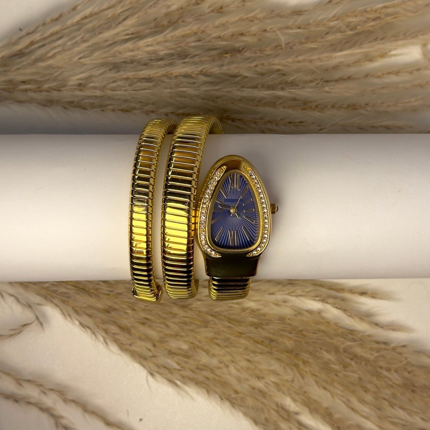 Serpenti Blue Luxe - AESTHETIC WATCHES