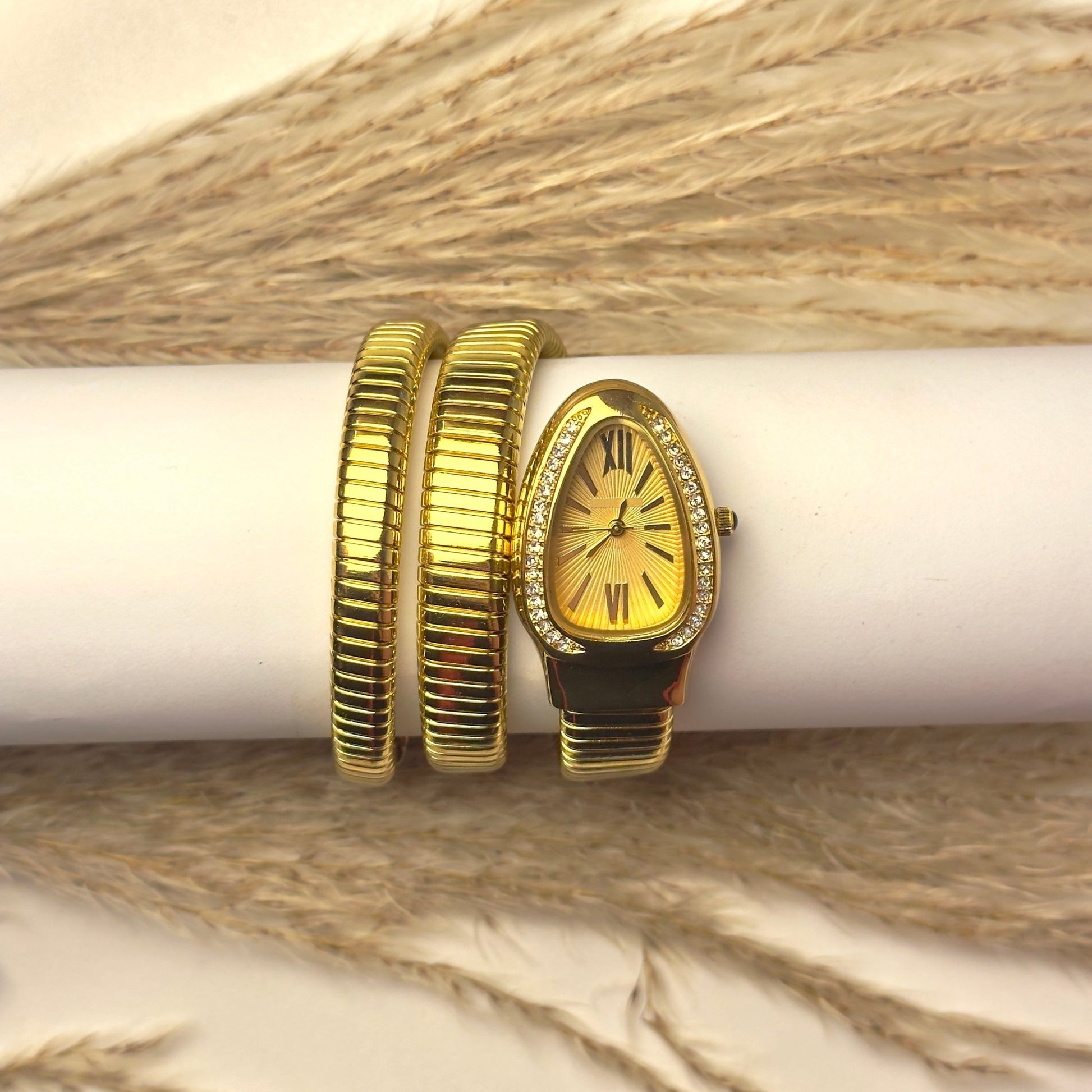 Serpenti Golden Dial - AESTHETIC WATCHES