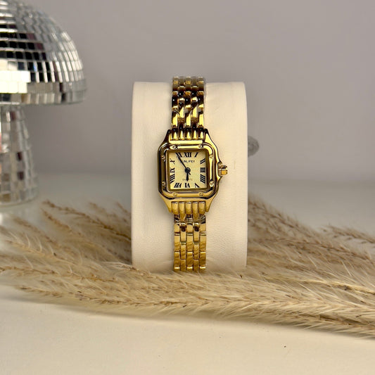 Small dial watch for Her - AESTHETIC WATCHES