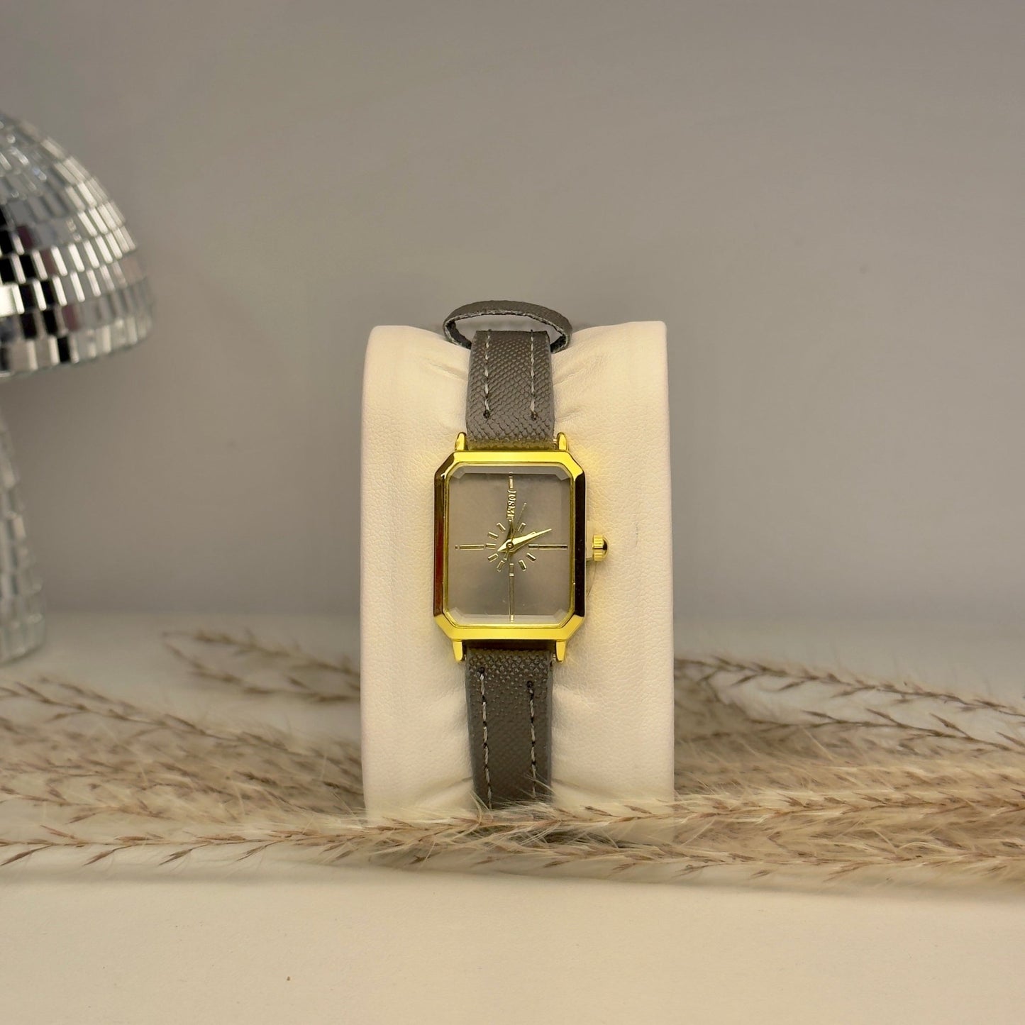 Square Dial Strap Watch - AESTHETIC WATCHES