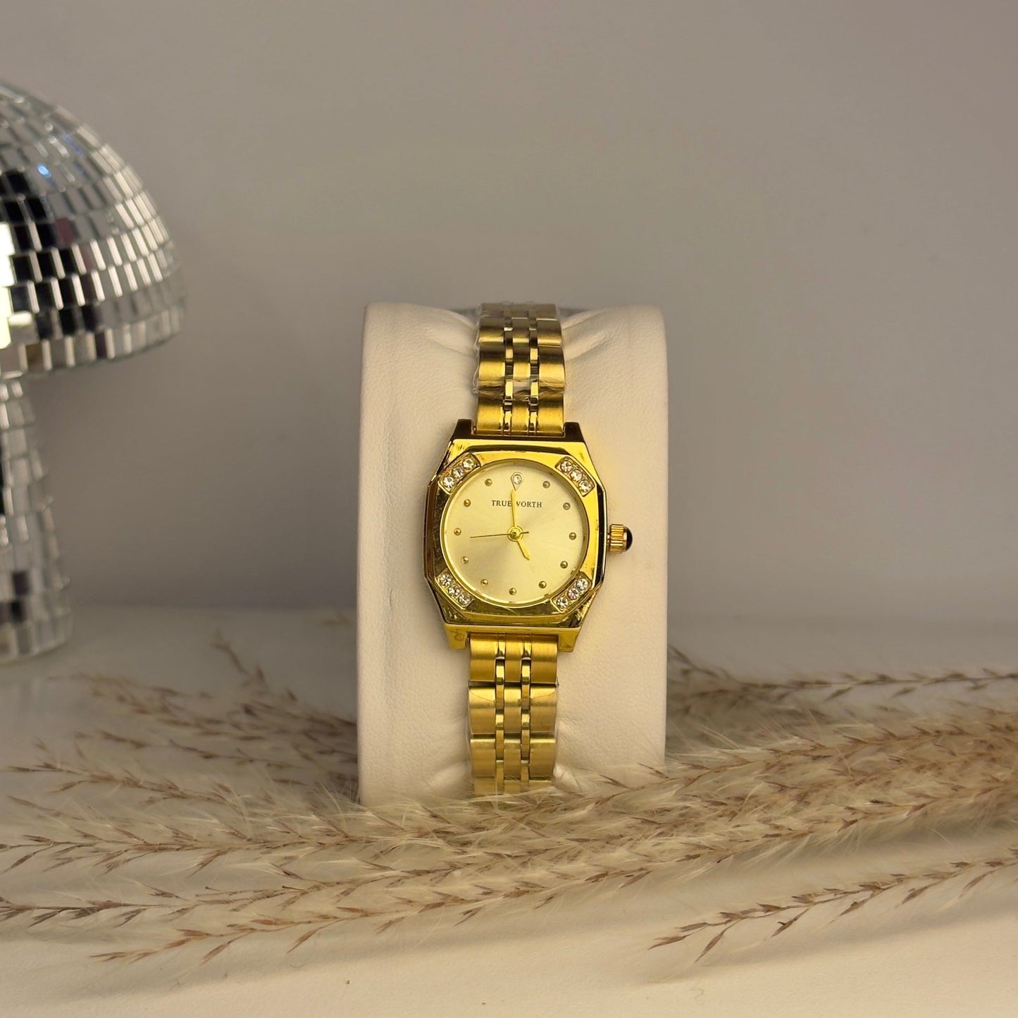 TRUE WORTH - Small dial - AESTHETIC WATCHES