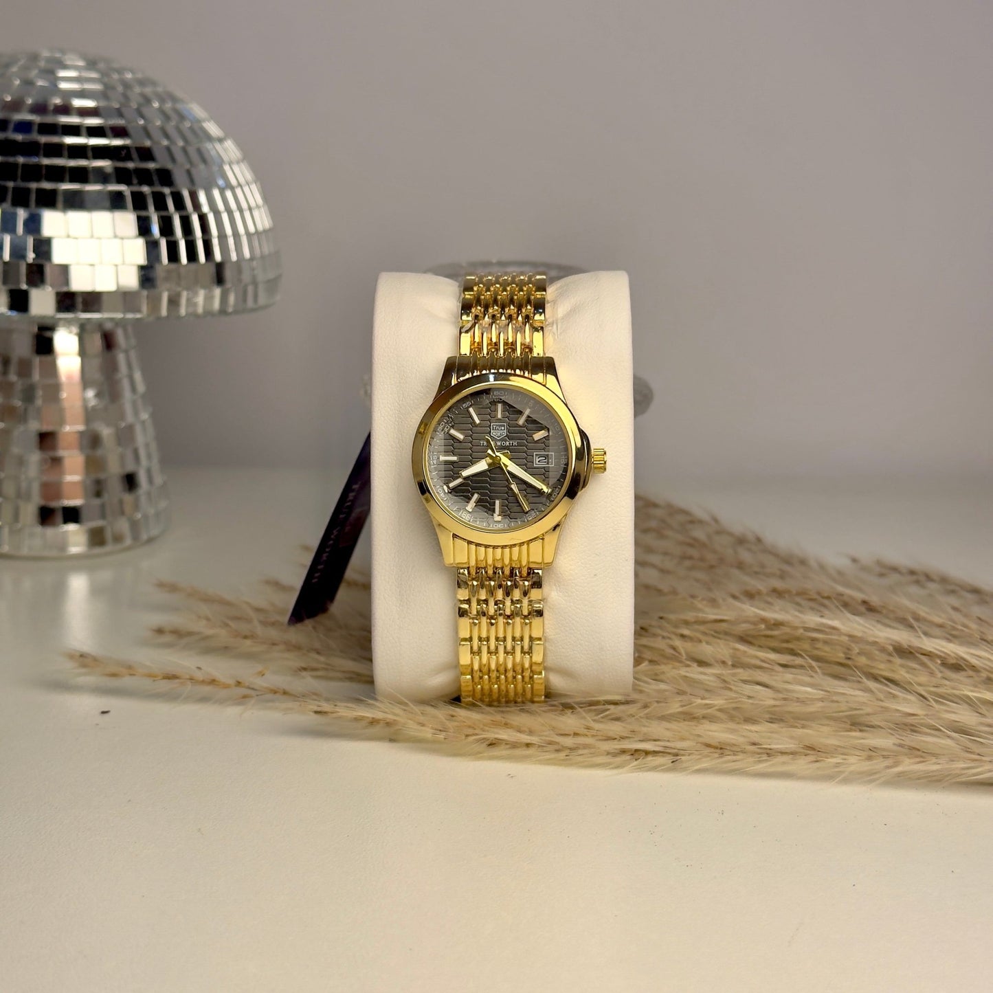 TRUEWORTH - AESTHETIC WATCHES