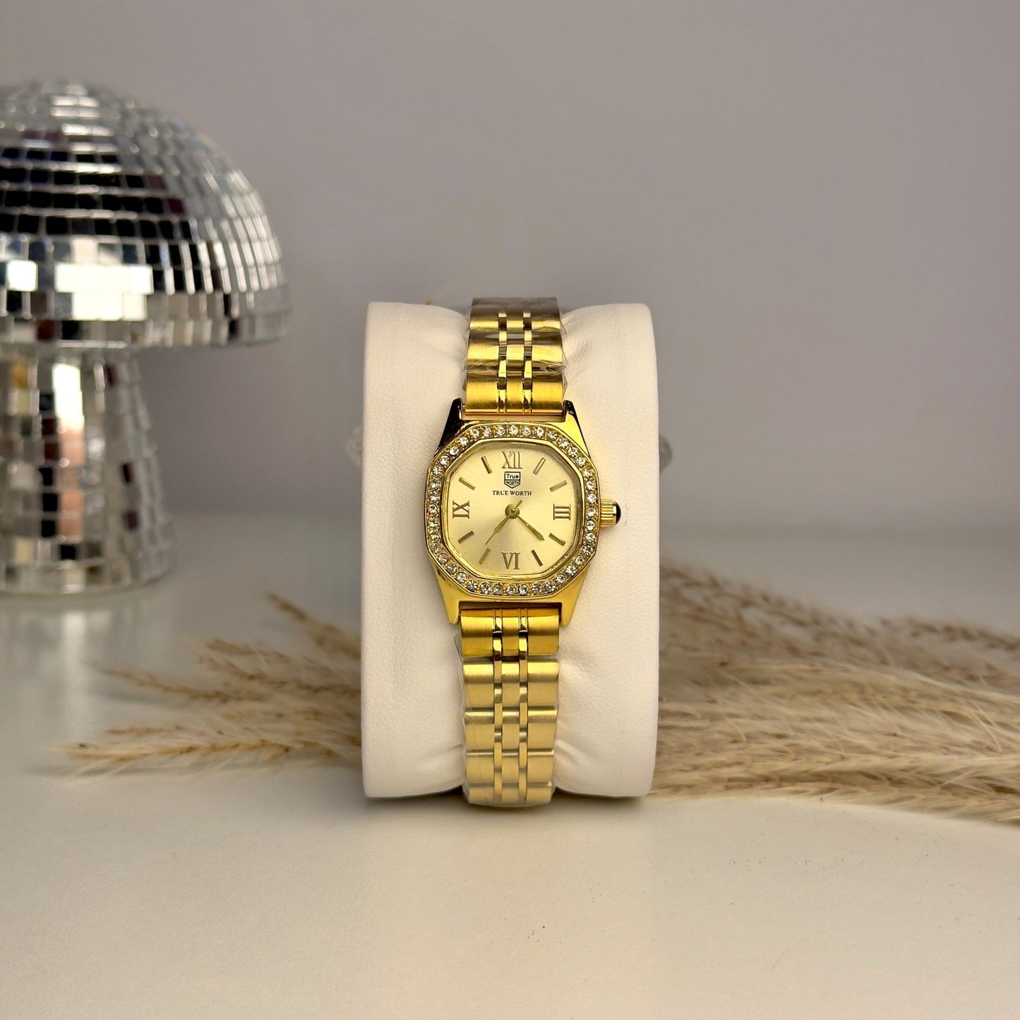 TRUEWORTH - AESTHETIC WATCHES